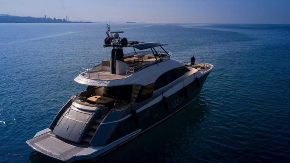 Exterior Monte Carlo 76