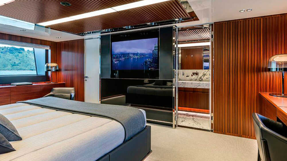 Owner's cabin on the main deck