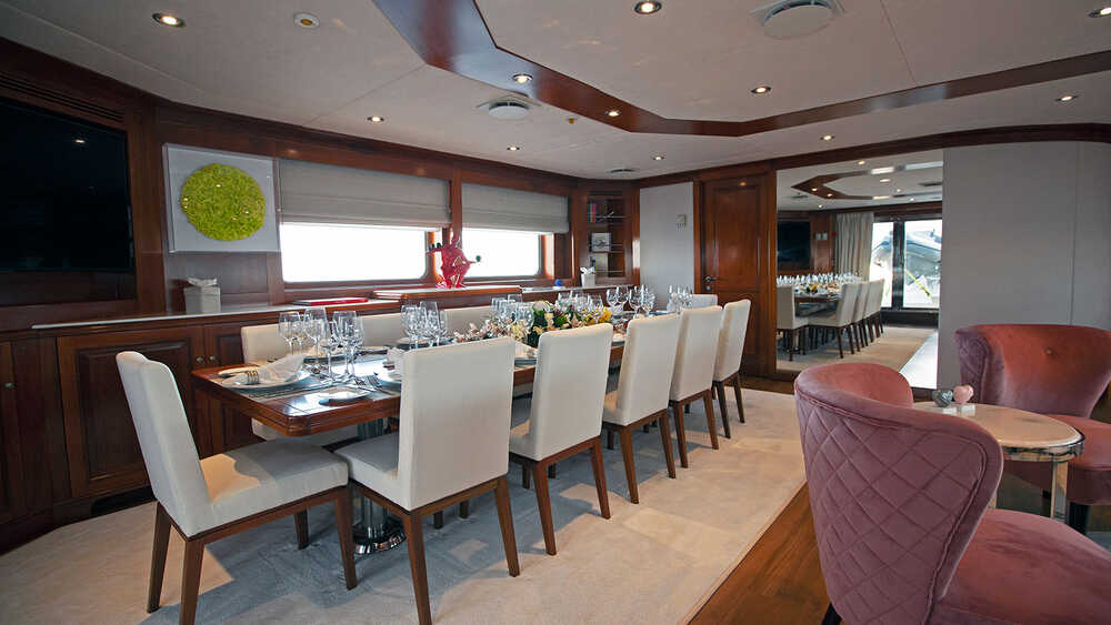 Dining area on the main deck 