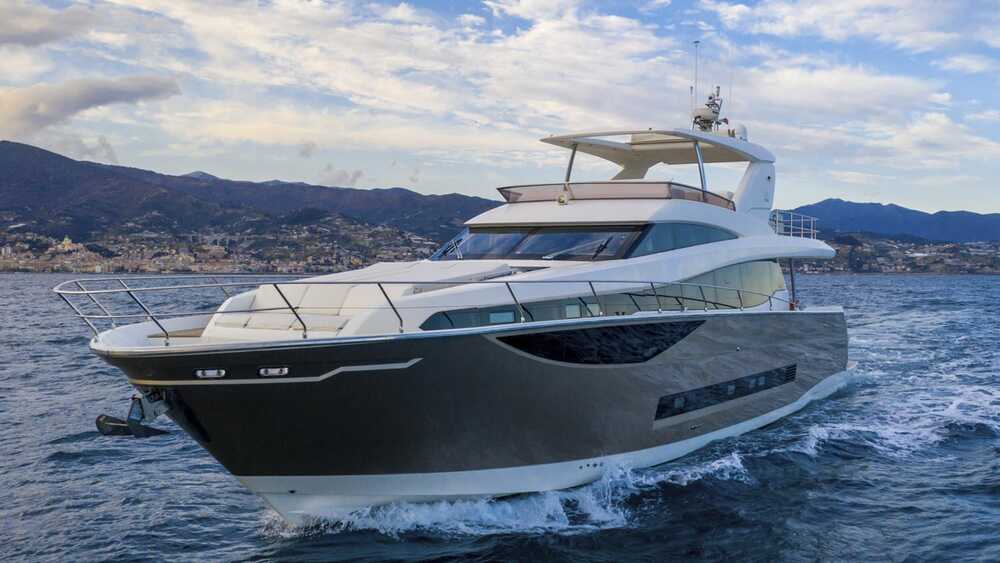 External View Prestige 750