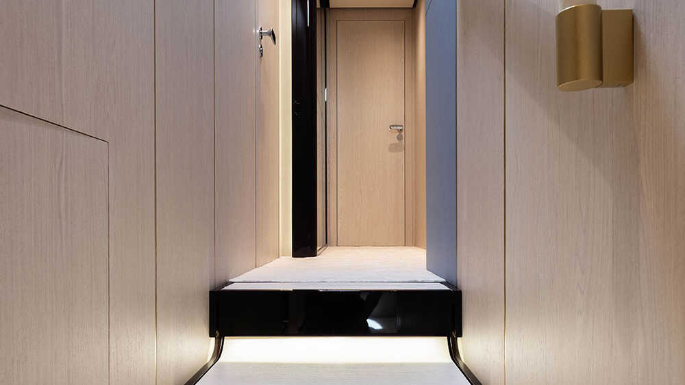 Access to master cabin