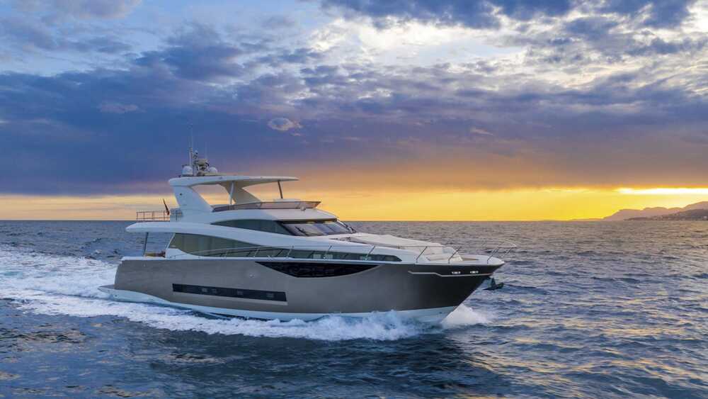 External View Prestige 750