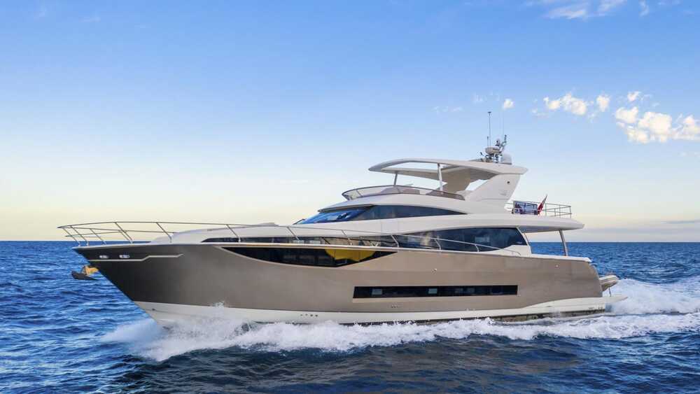 External View Prestige 750