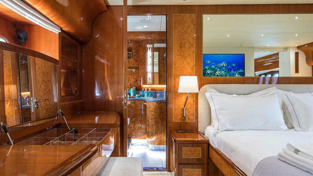 Master cabin M/Y CITA