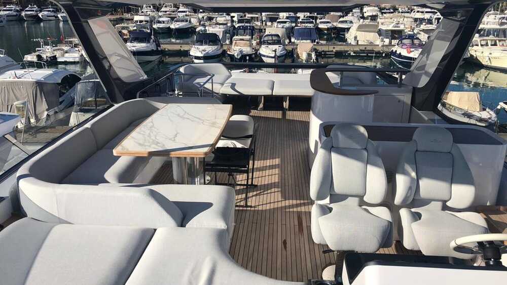 Flybridge