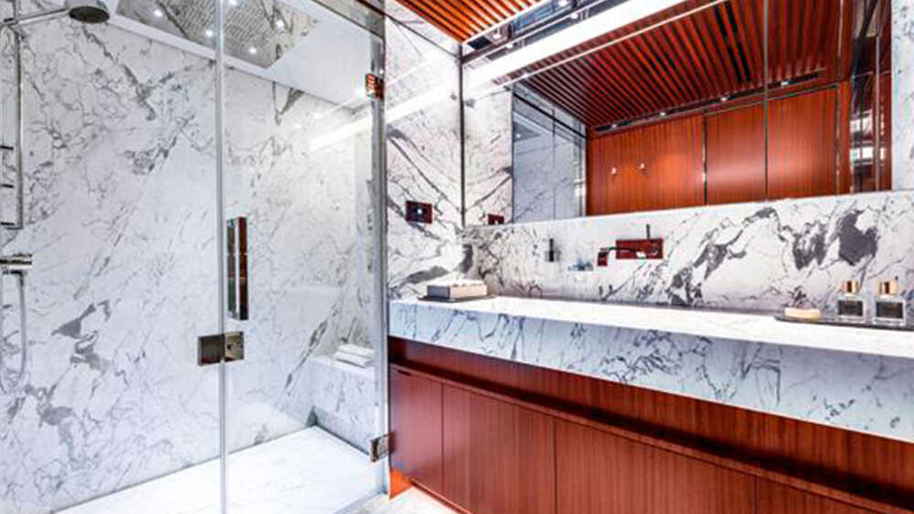 Owner's bathroom