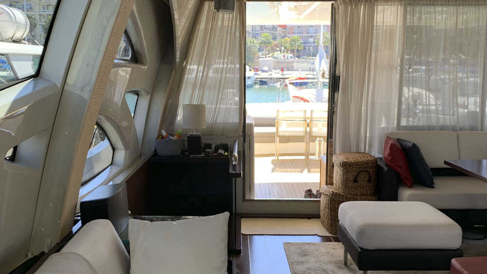 Salon of the Azimut 86S
