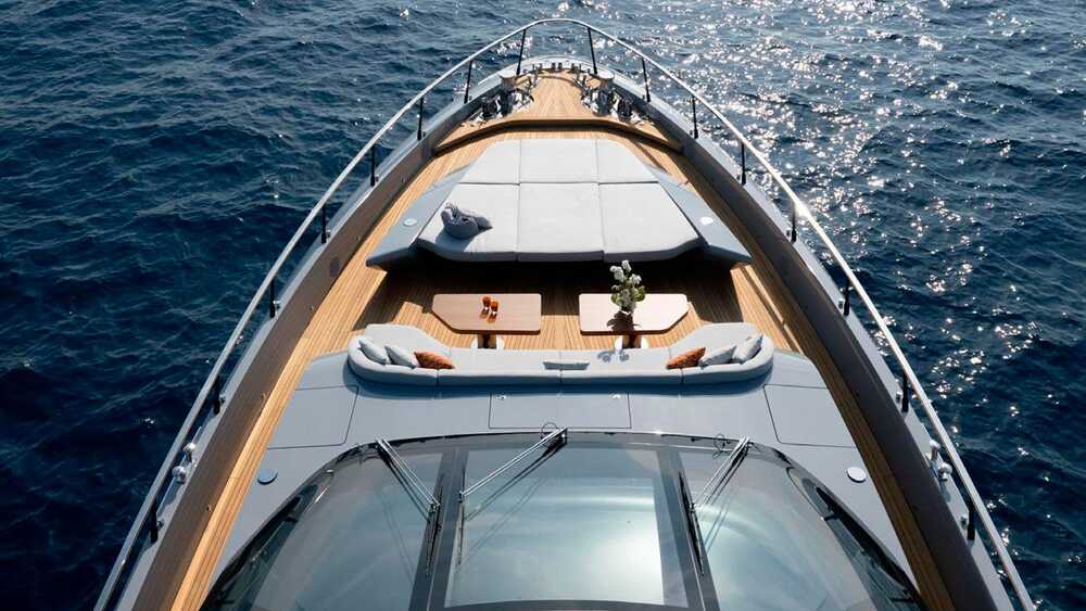 Main deck forward