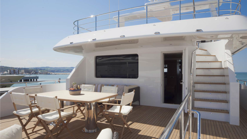 Relaxation area on upper deck