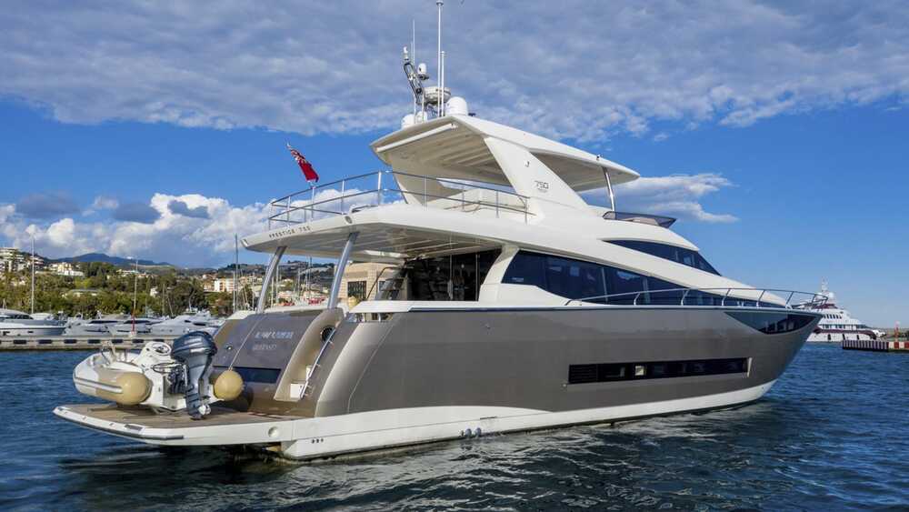 External View Prestige 750