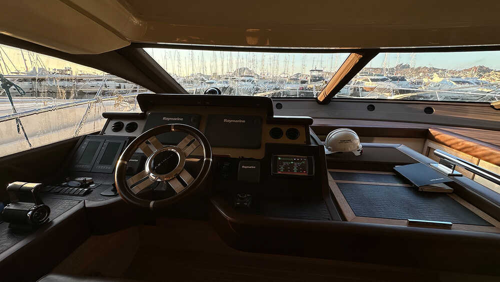 Main helm station