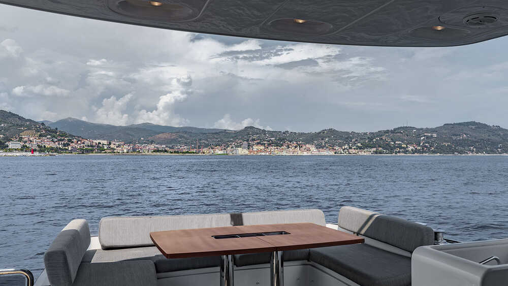 Dining area on cockpit