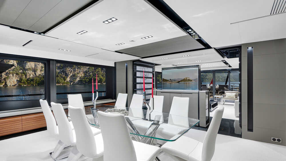 Salon dining