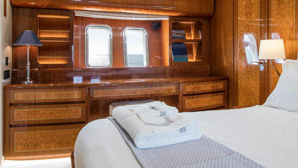 Dressing table in master cabin