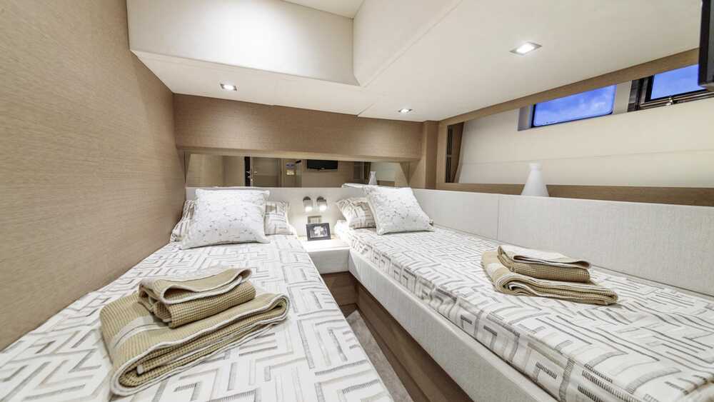 Guest cabin