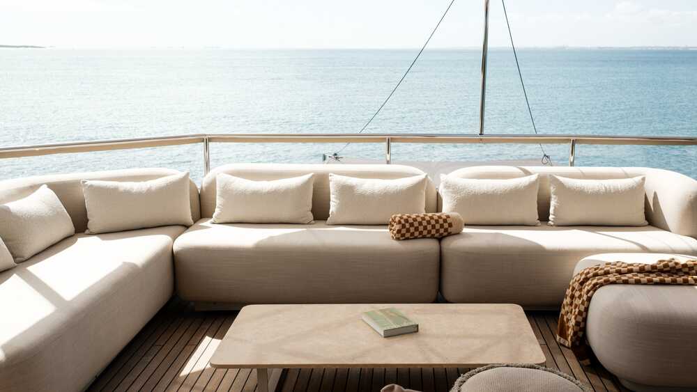 Alloy Yachts AKIKO, 34.20 м