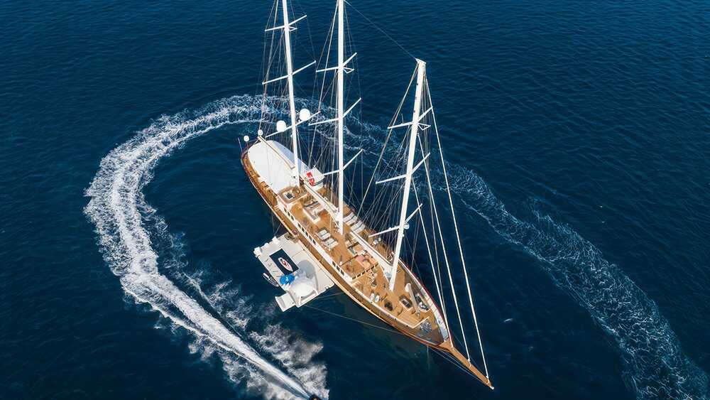 Aegean Yacht YAZZ, 55.98 м