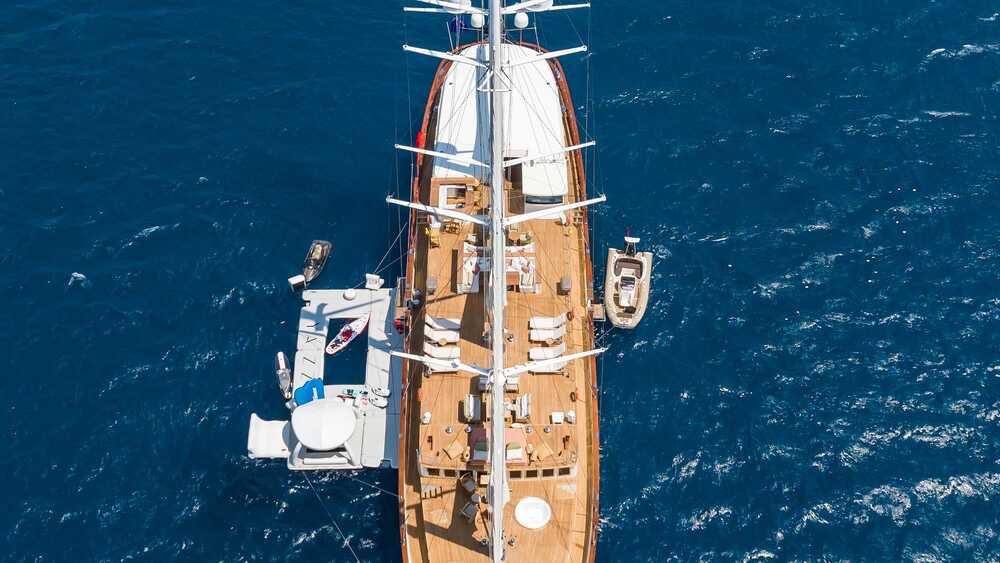 Aegean Yacht YAZZ, 55.98 м