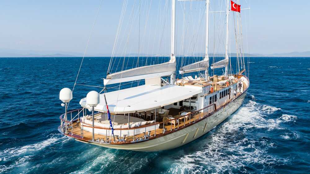Aegean Yacht YAZZ, 55.98 м