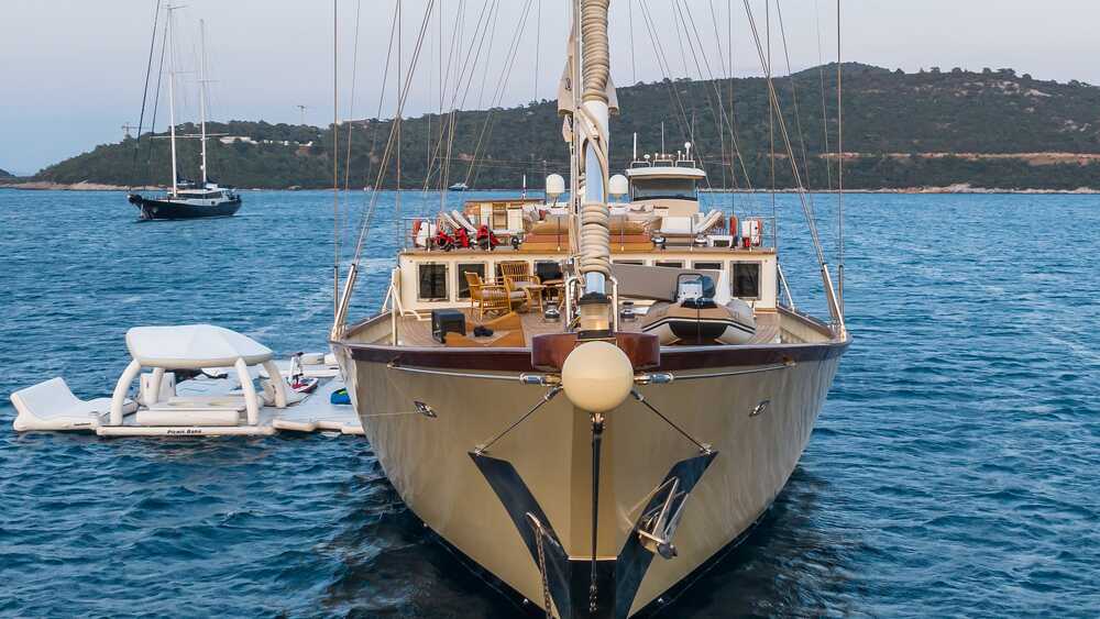 Aegean Yacht YAZZ, 55.98 м