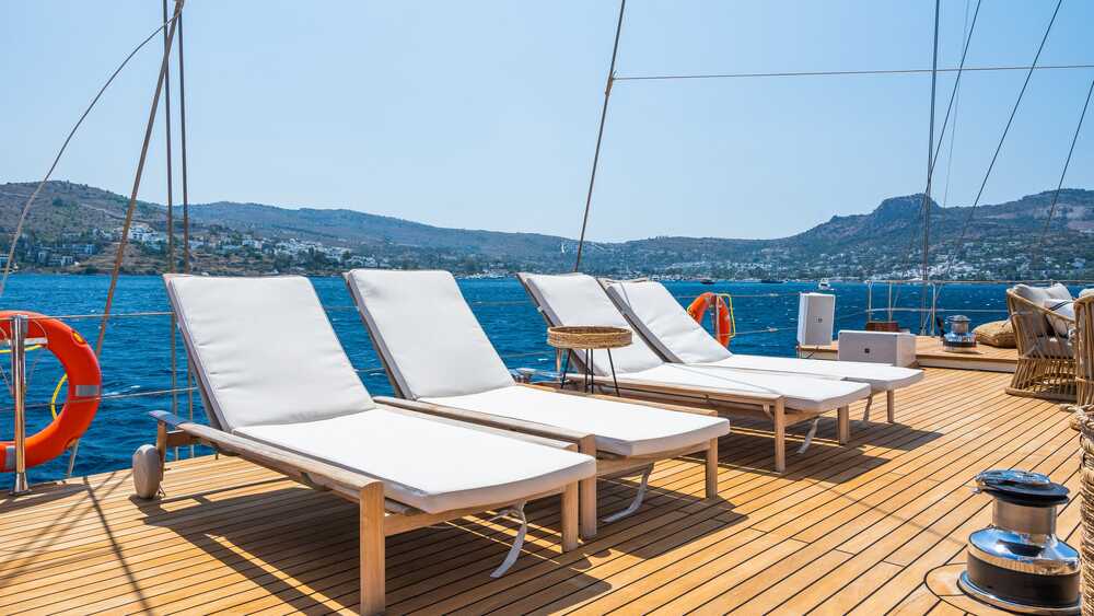 Aegean Yacht YAZZ, 55.98 м