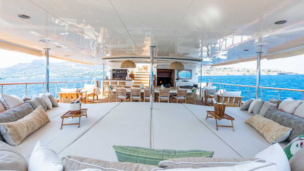 Aegean Yacht YAZZ, 55.98 м