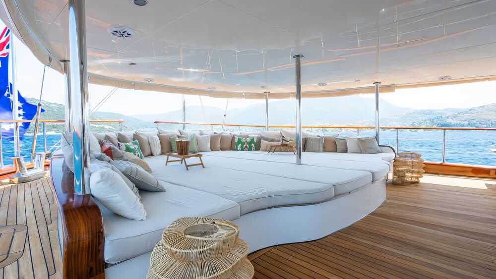 Aegean Yacht YAZZ, 55.98 м