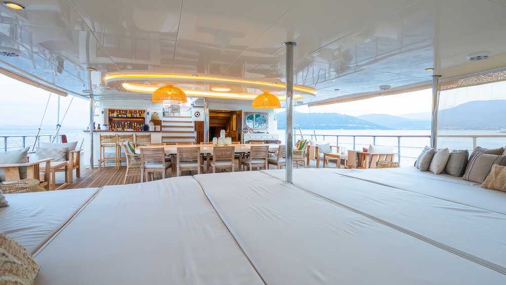Aegean Yacht YAZZ, 55.98 м