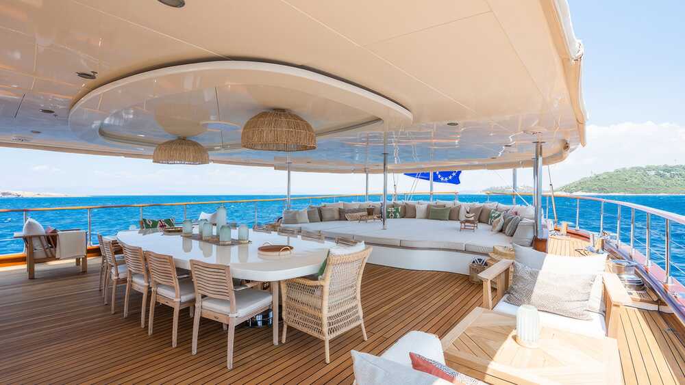 Aegean Yacht YAZZ, 55.98 м