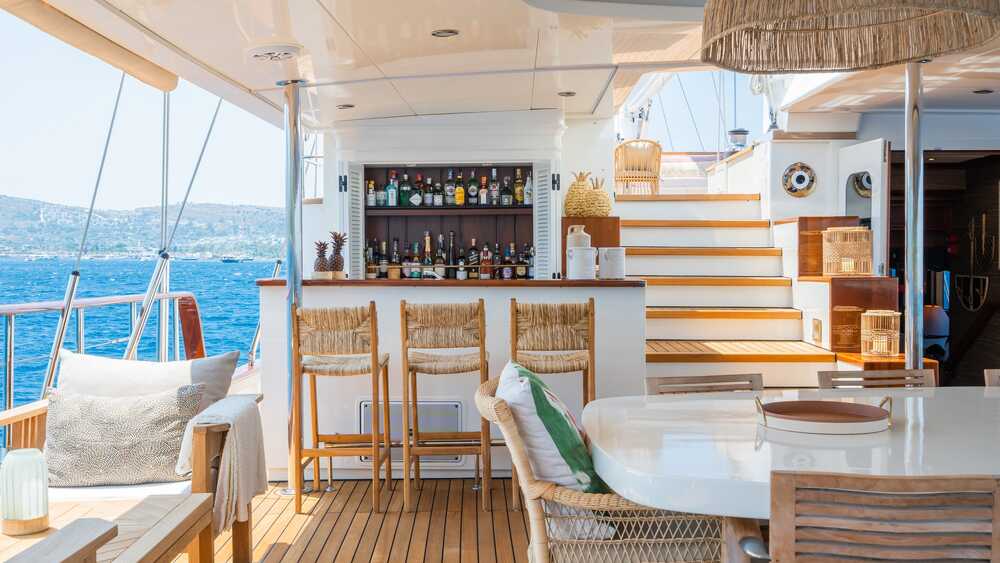 Aegean Yacht YAZZ, 55.98 м