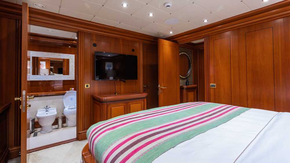 Aegean Yacht YAZZ, 55.98 м