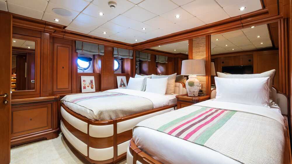 Aegean Yacht YAZZ, 55.98 м