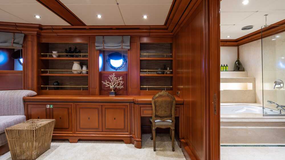 Aegean Yacht YAZZ, 55.98 м