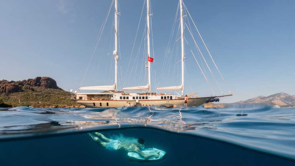 Aegean Yacht YAZZ, 55.98 м