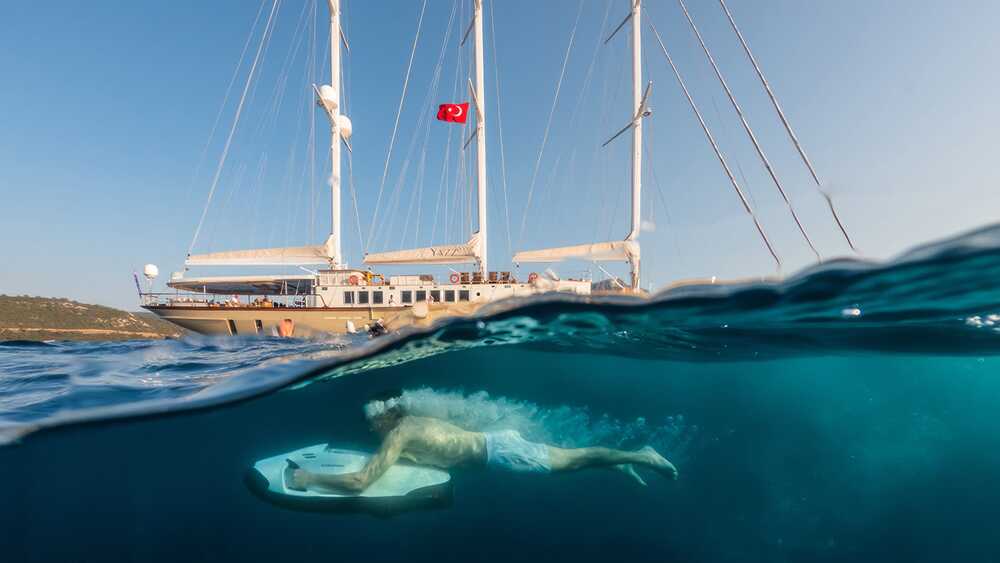 Aegean Yacht YAZZ, 55.98 м