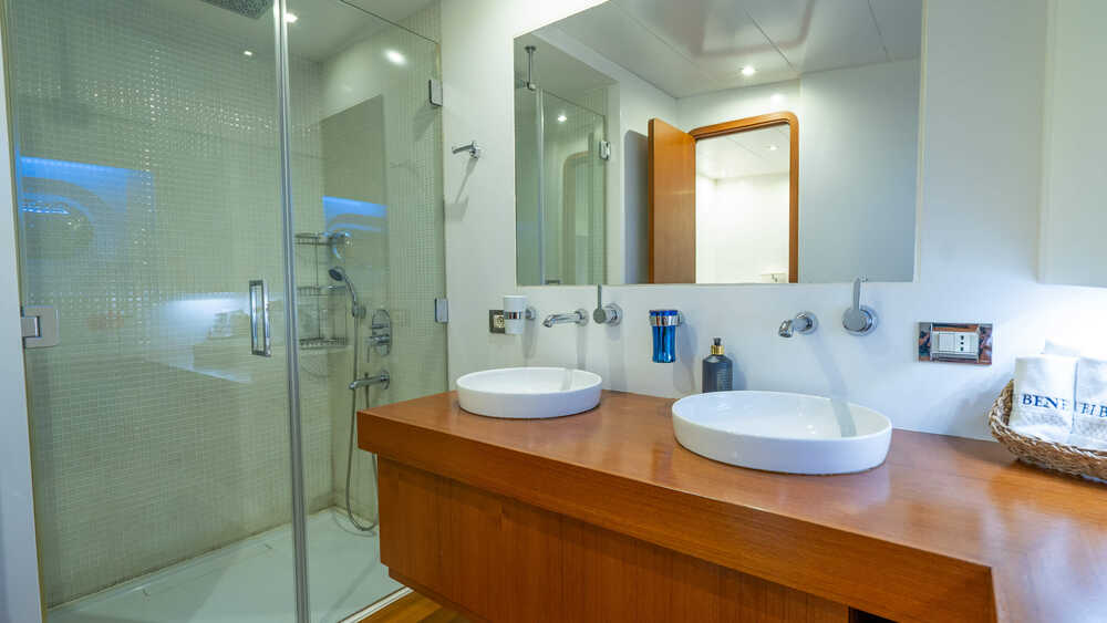 Valena Yachting UBI BENE, 44.00 м