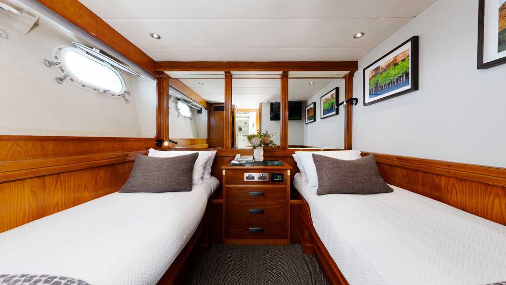 Lloyds Ships PHOENIX ONE, 35.00 м