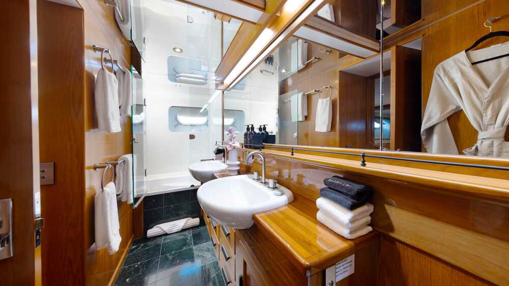 Lloyds Ships PHOENIX ONE, 35.00 м
