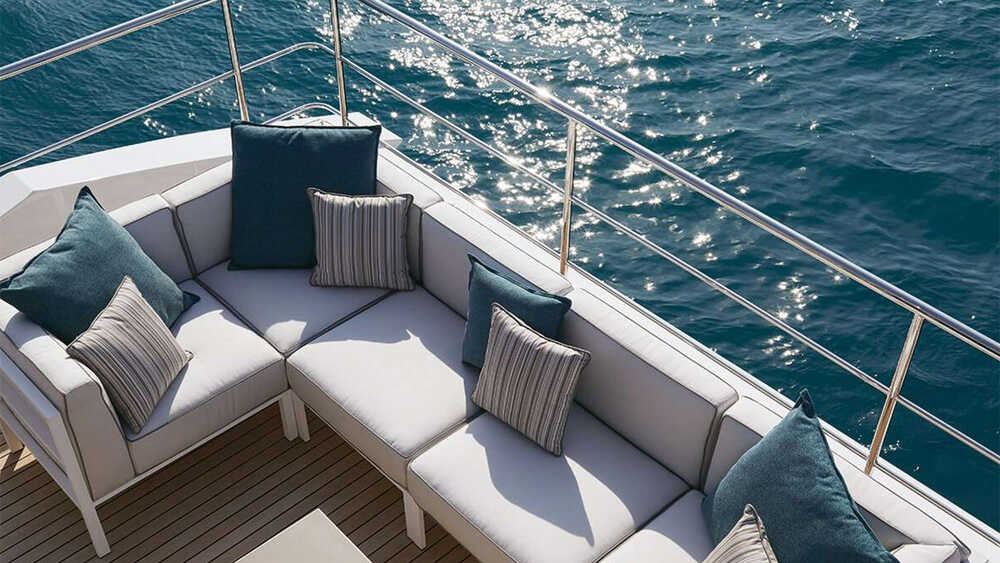 Upper deck aft area