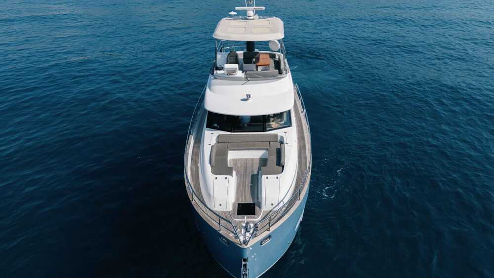 Azimut Magellano 53