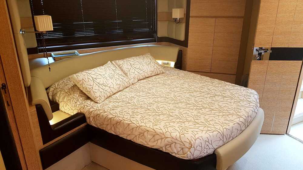 Azimut 64 2015