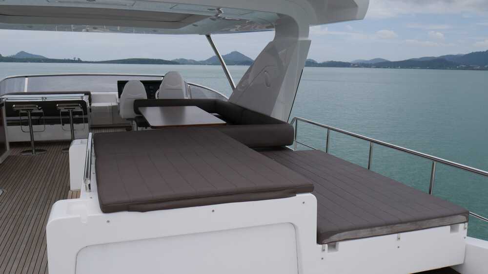 Flybridge