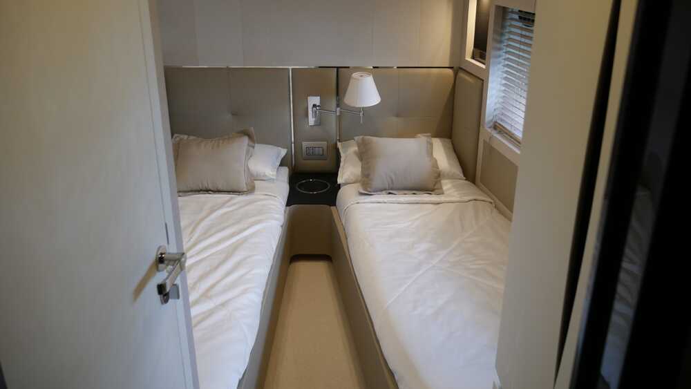 Guest cabin