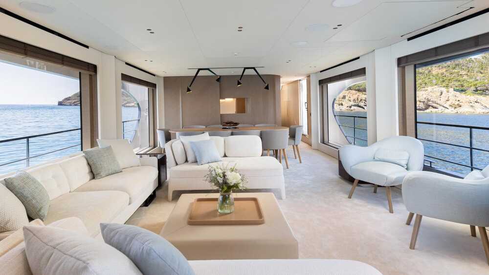Lounge area in main salon