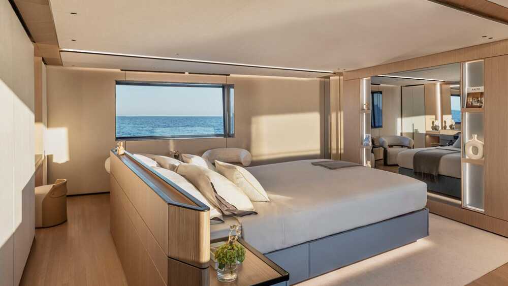 Main deck master cabin