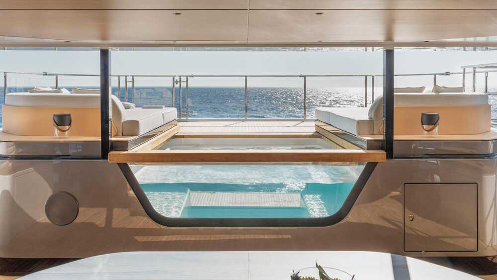 Mezzanine deck pool area