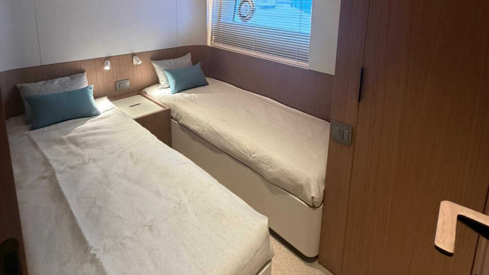 Guest cabin