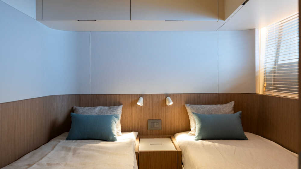 Guest cabin