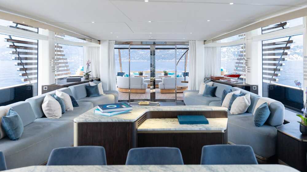 Main deck salon