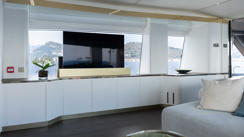 Upper deck salon
